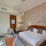 The Seven Inn Hotel Near Igi Airport Delhi