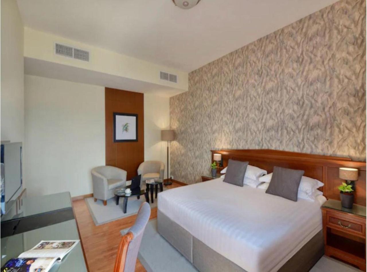 The Seven Near Igi Airport Delhi 4*