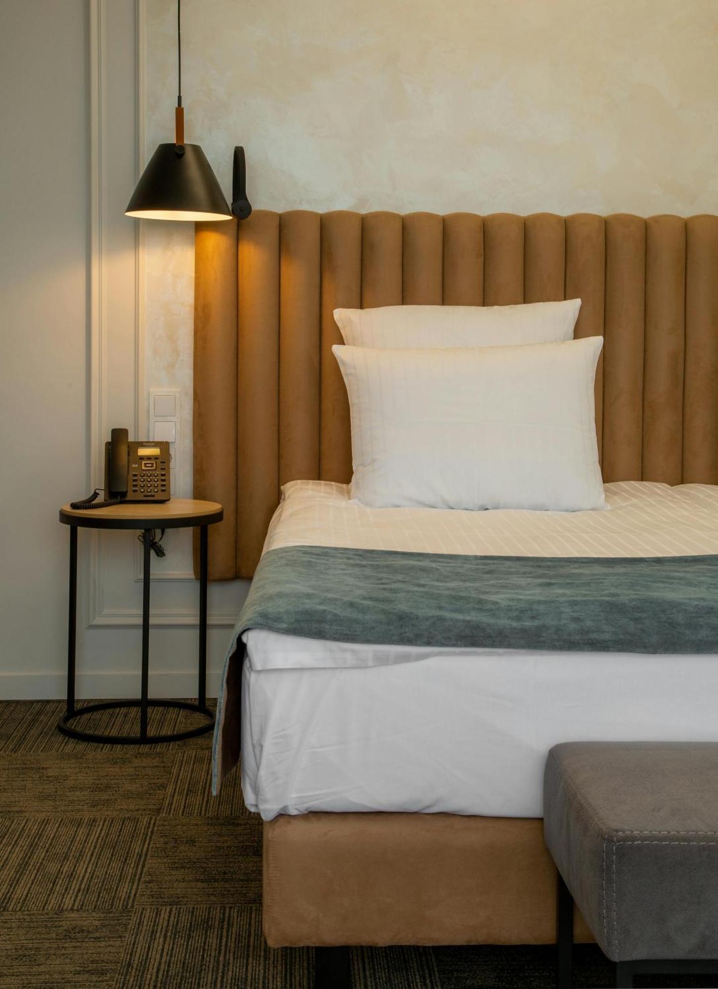 The Seven Near Igi Airport Delhi Hotel 4*